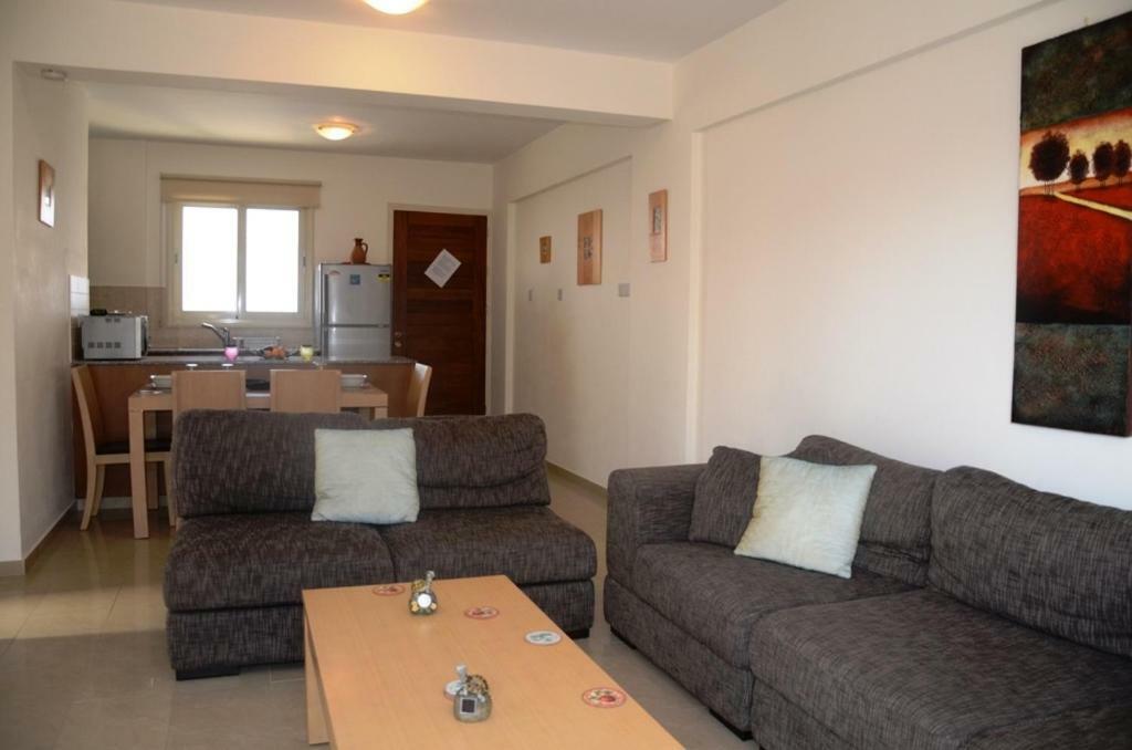 Vanessa 2 Bedroom Apartment Paphos Exterior photo